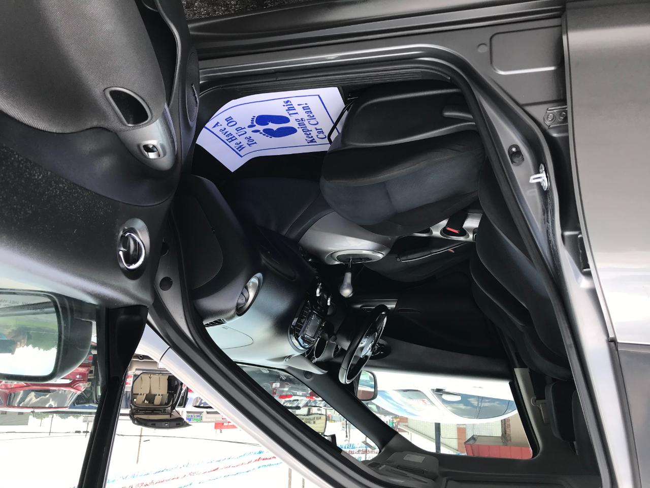 Nissan Juke SV FWD 2016