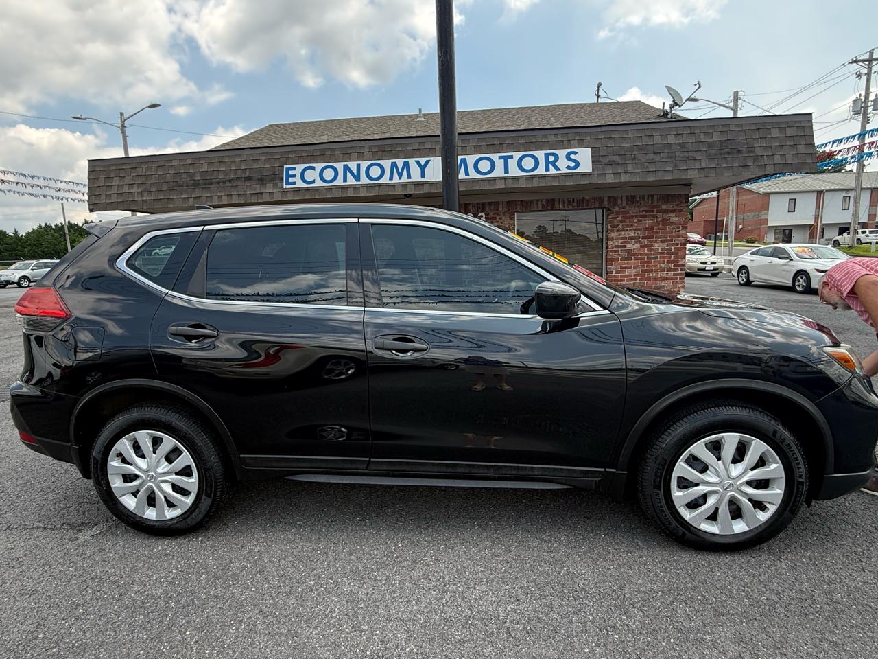 Nissan Rogue SV AWD 2017
