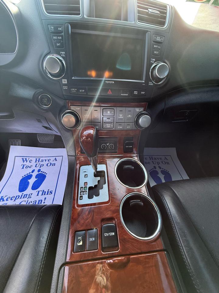 Toyota Highlander Limited 4WD 2012