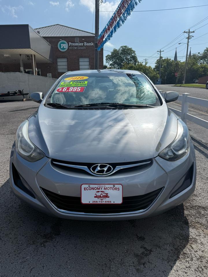 Hyundai Elantra SE 6AT 2016