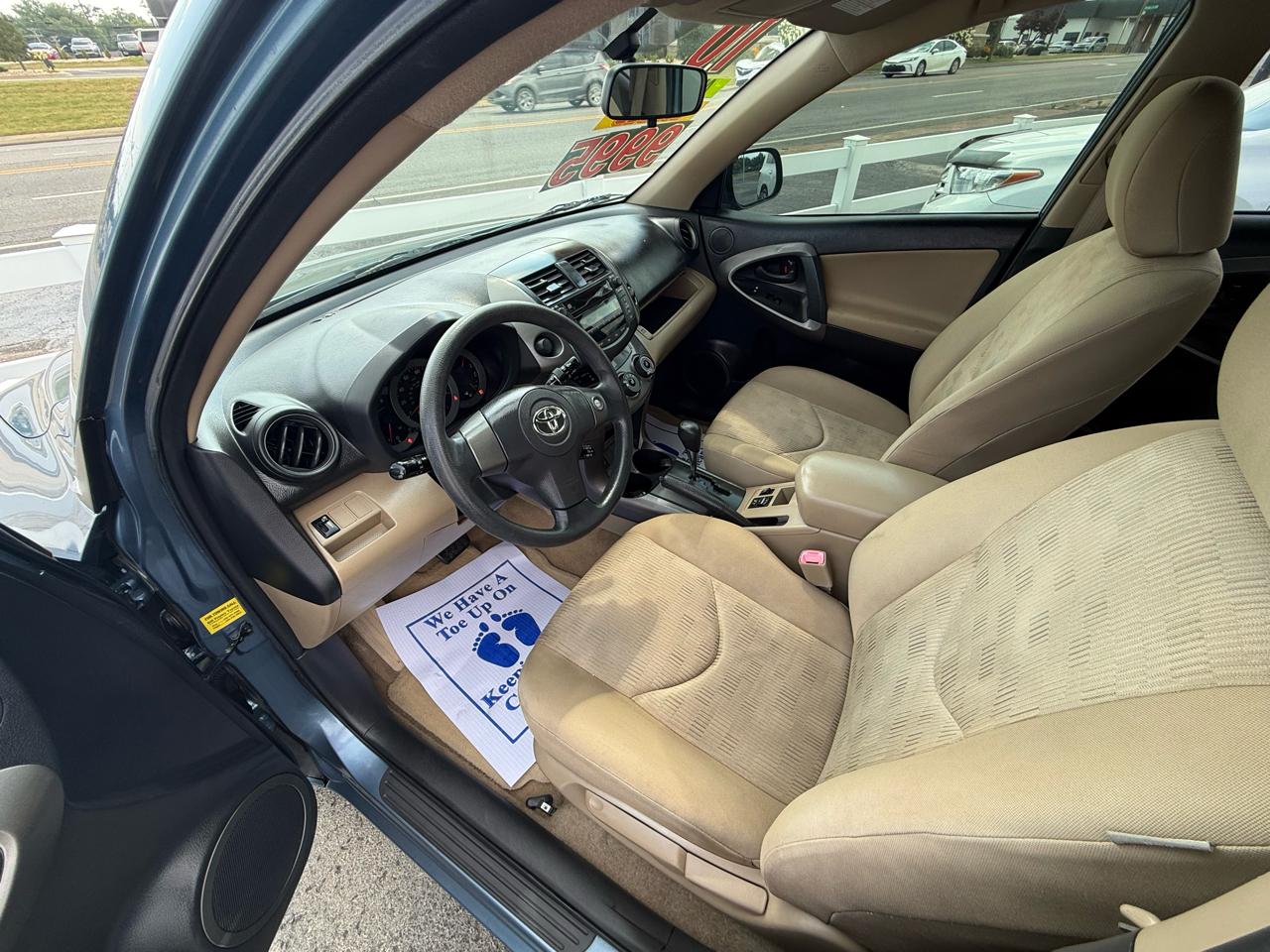 Toyota RAV4 Base I4 2WD 2010