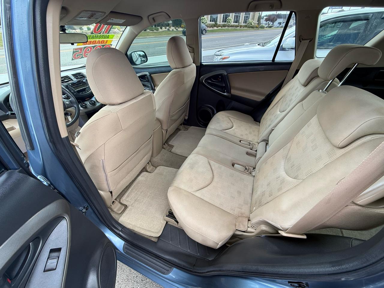 Toyota RAV4 Base I4 2WD 2010