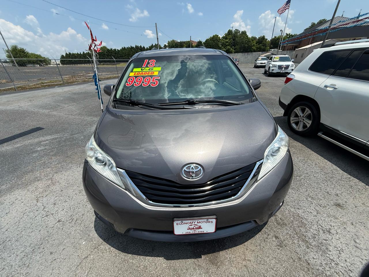 Toyota Sienna LE FWD 8-Passenger V6 2013