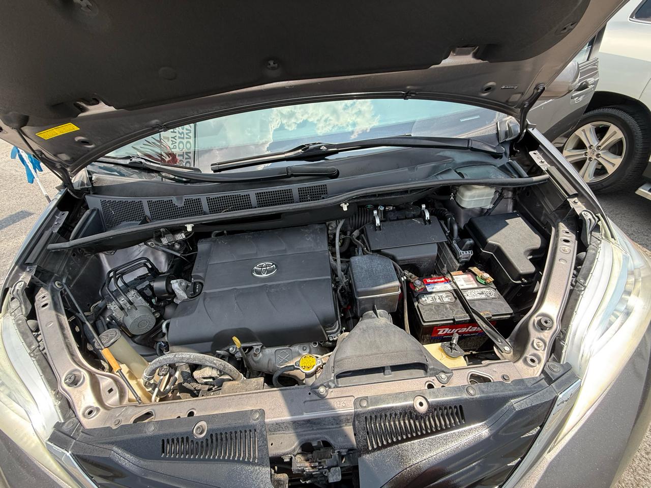 Toyota Sienna LE FWD 8-Passenger V6 2013