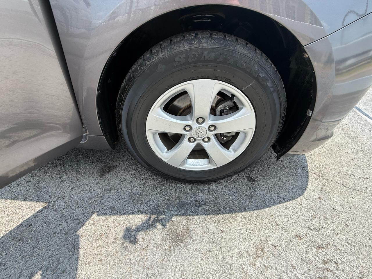 Toyota Sienna LE FWD 8-Passenger V6 2013