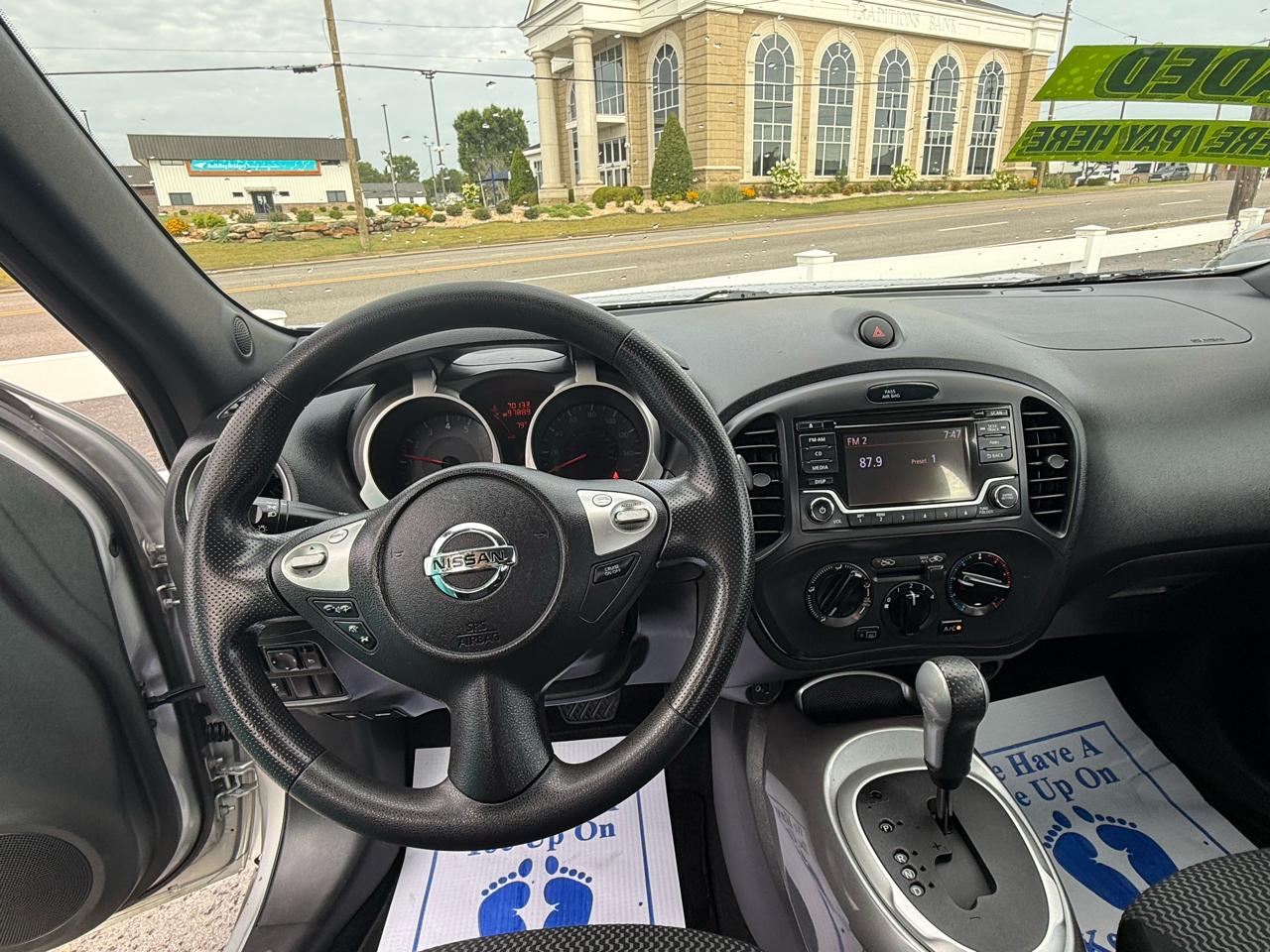 Nissan Juke S FWD 2015