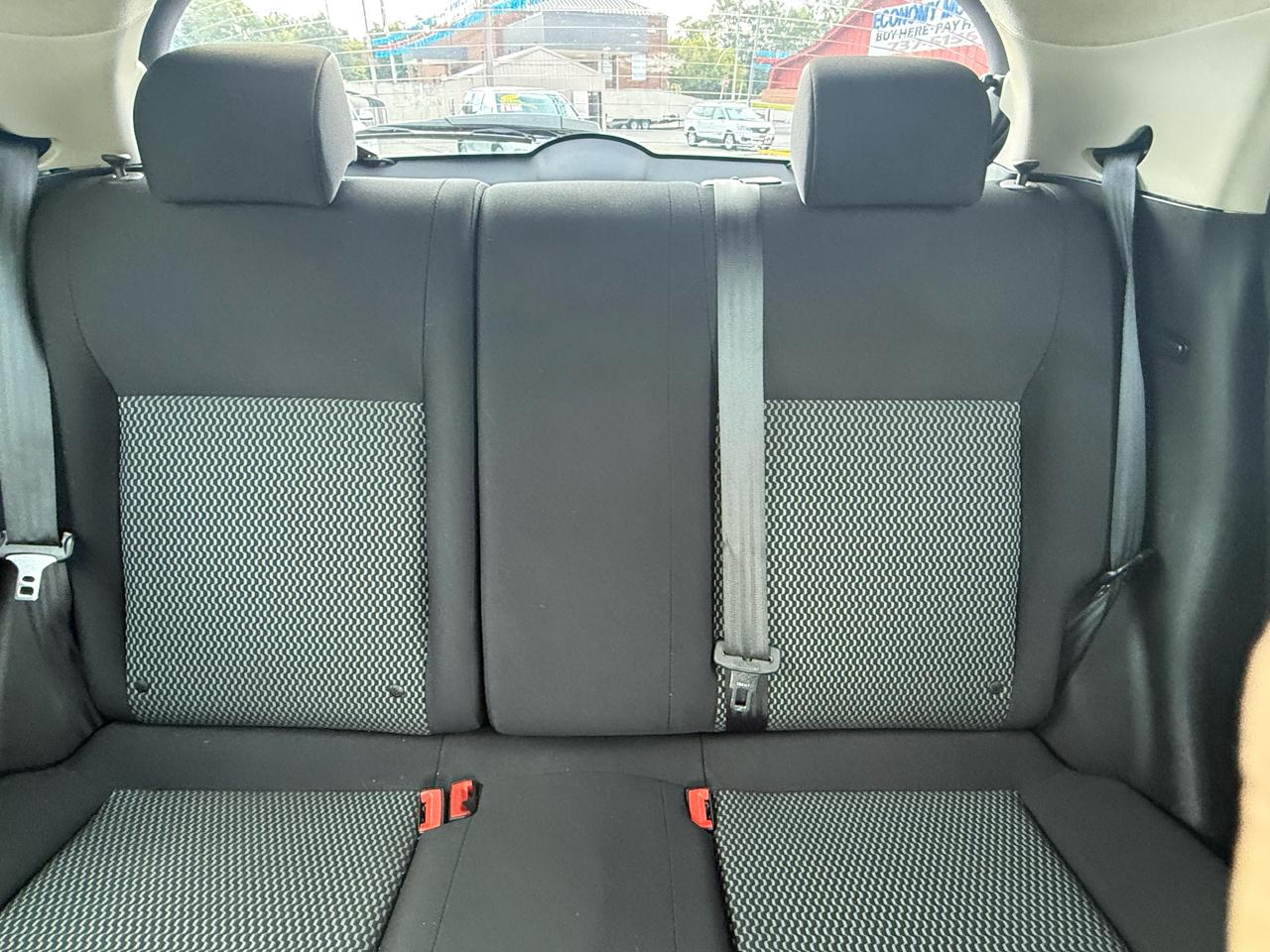 Nissan Juke S FWD 2015