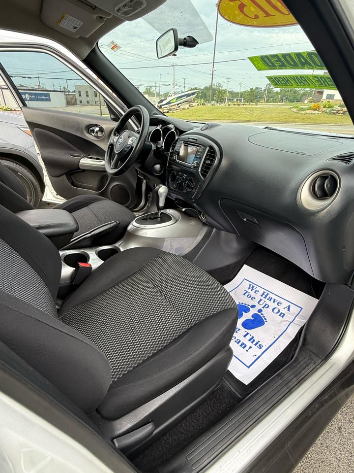 Nissan Juke S FWD 2015