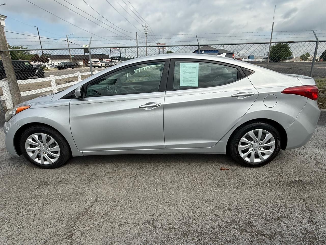 Hyundai Elantra GLS A/T 2011