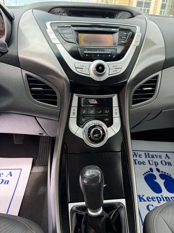 Hyundai Elantra GLS A/T 2011