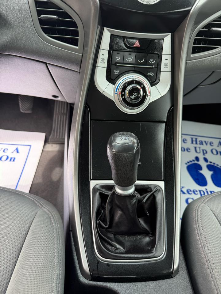 Hyundai Elantra GLS A/T 2011