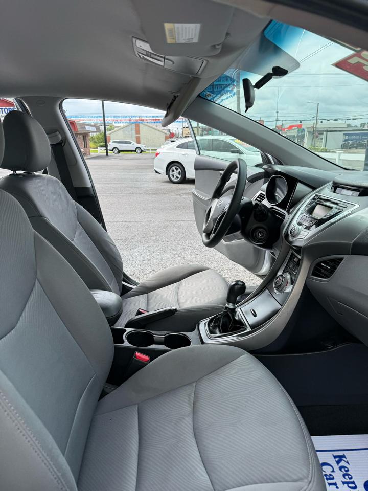 Hyundai Elantra GLS A/T 2011
