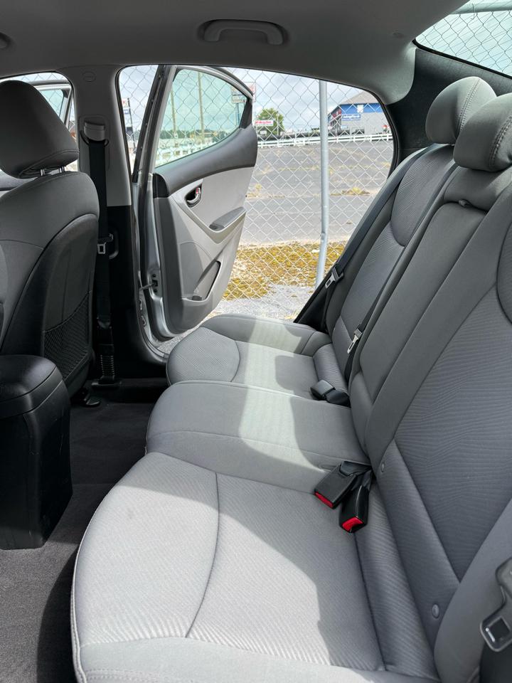 Hyundai Elantra GLS A/T 2011