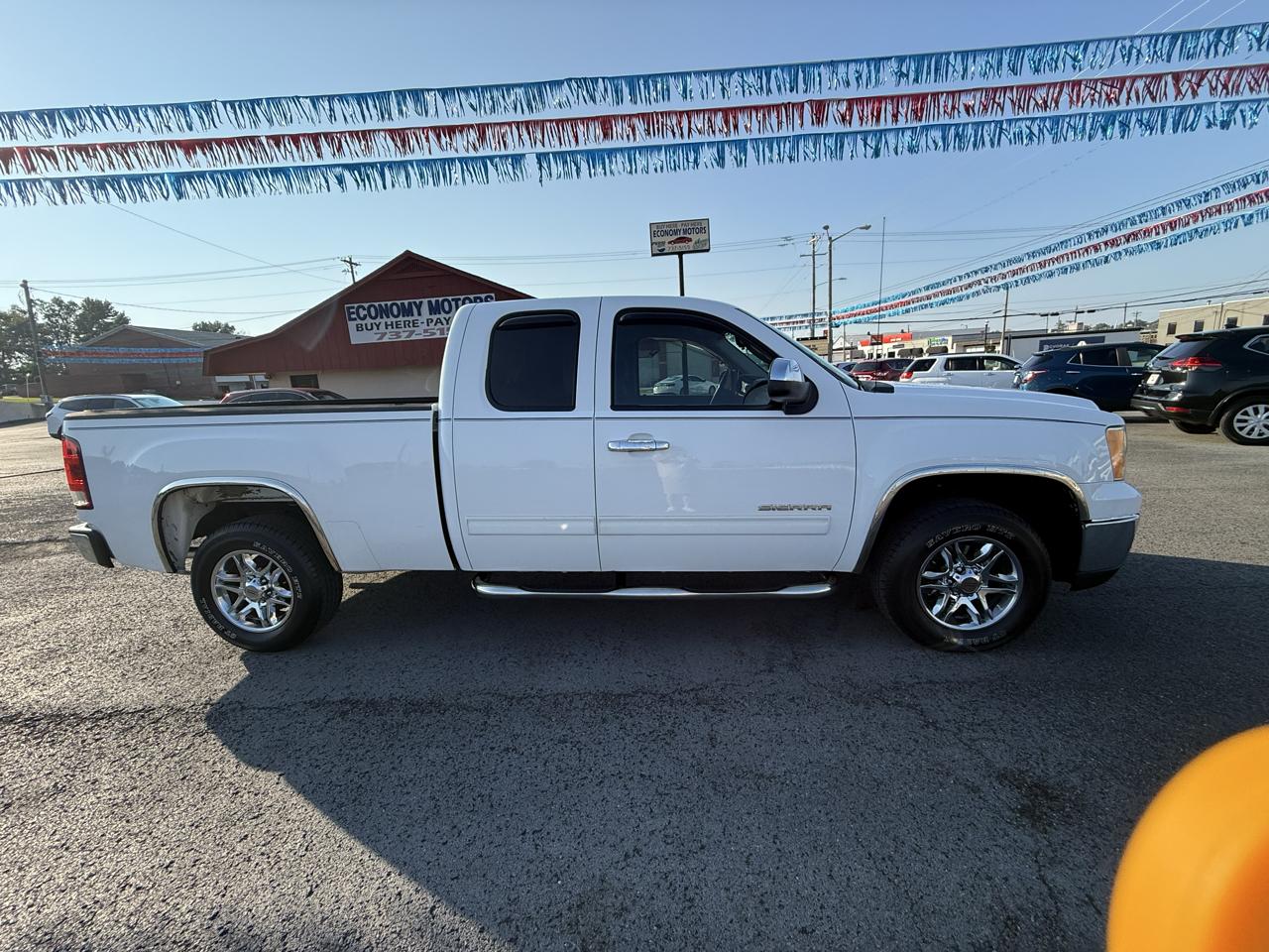 GMC Sierra 1500 SLE Ext. Cab 2WD 2011