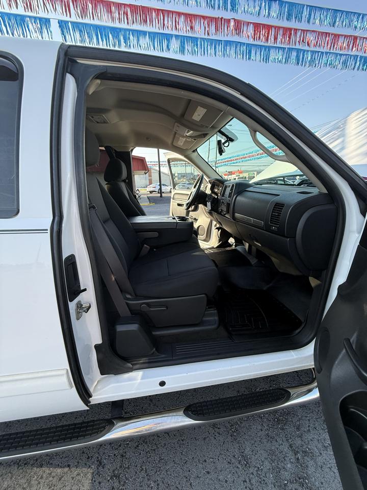 GMC Sierra 1500 SLE Ext. Cab 2WD 2011