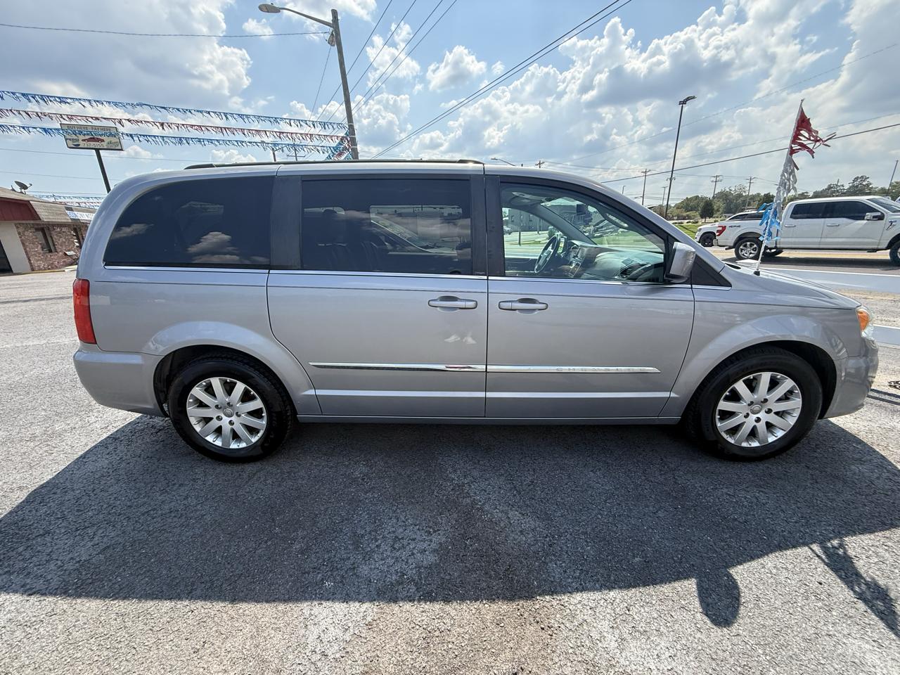 Chrysler Town & Country Touring 2013