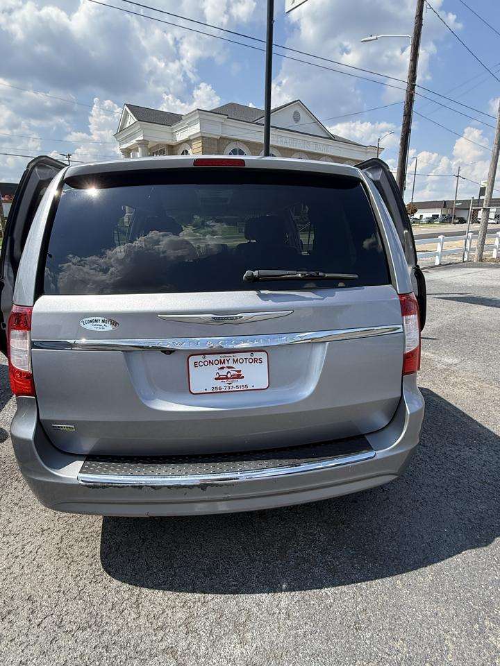 Chrysler Town & Country Touring 2013