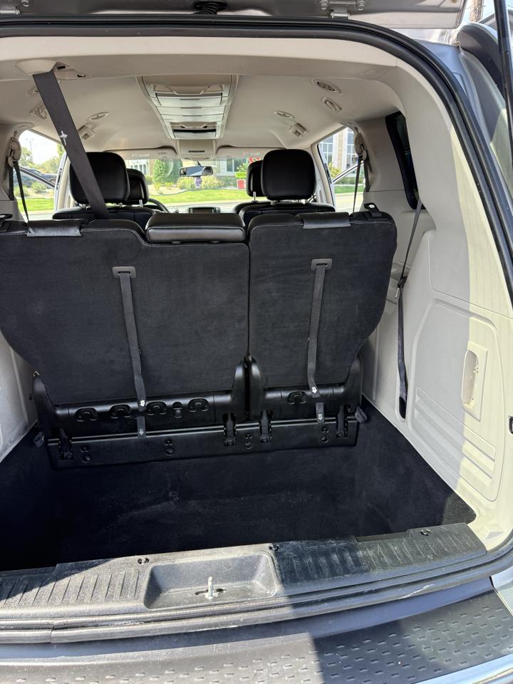 Chrysler Town & Country Touring 2013