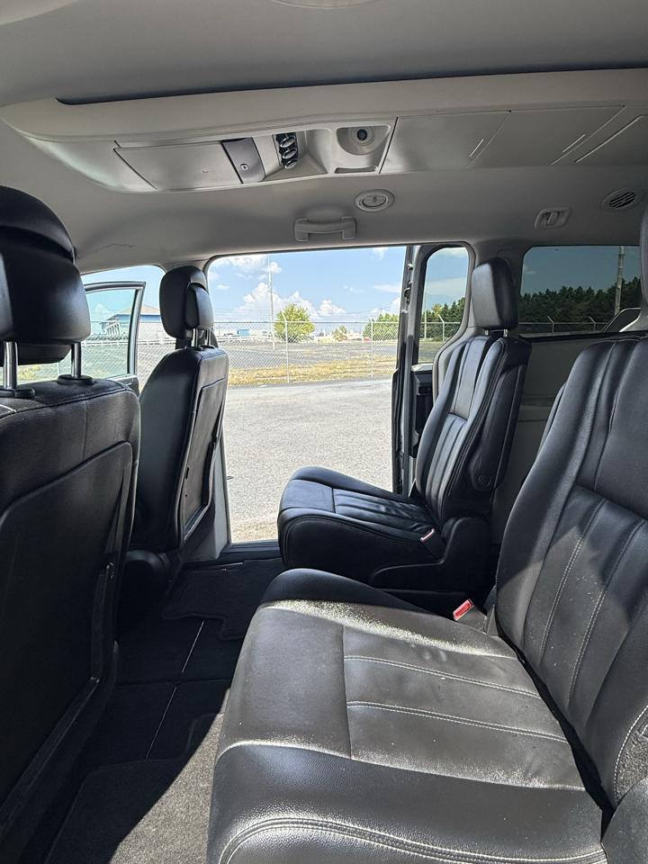Chrysler Town & Country Touring 2013