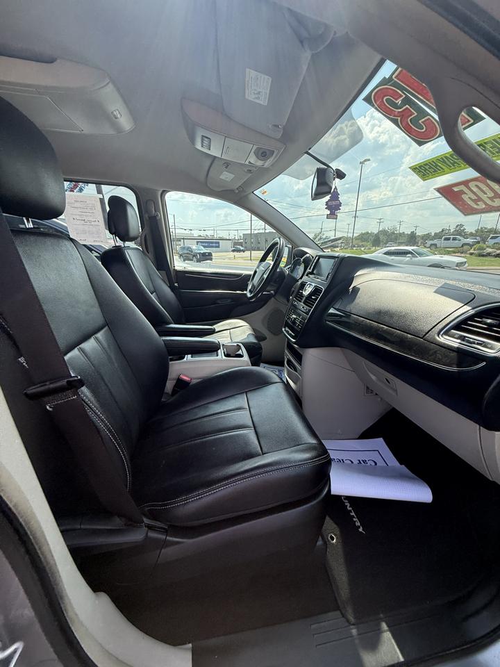 Chrysler Town & Country Touring 2013