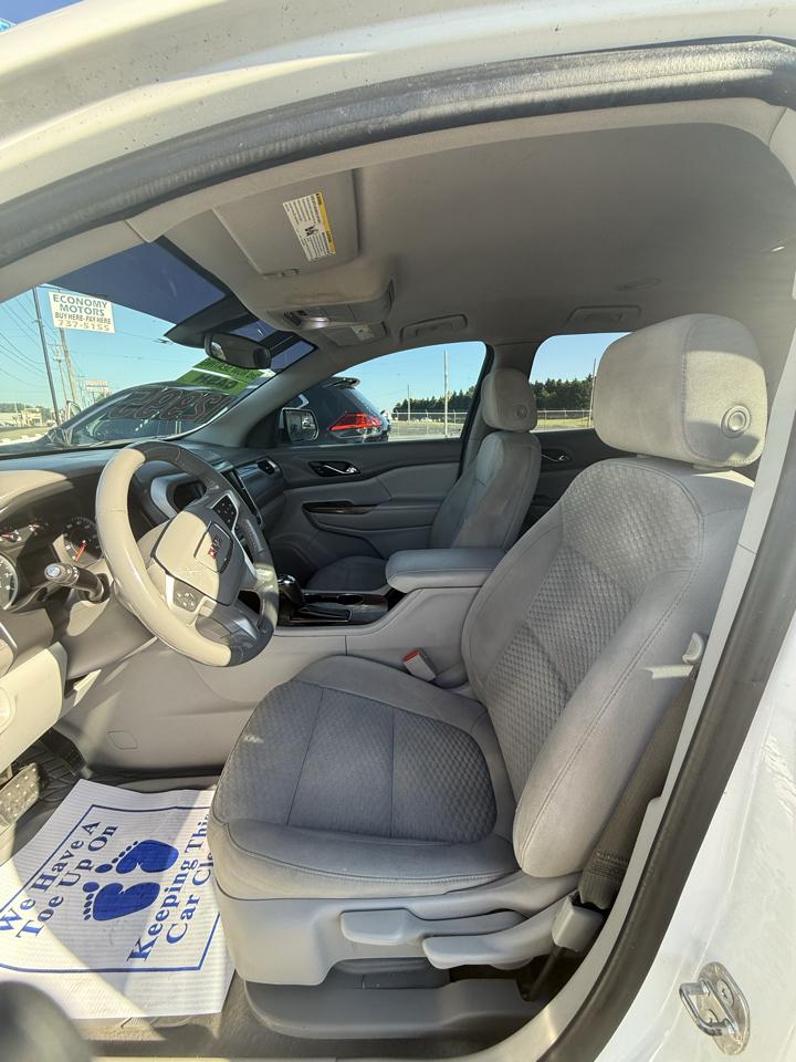 GMC Acadia SLE-1 FWD 2019