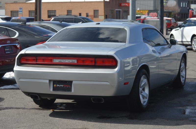 Dodge Challenger SXT 2012