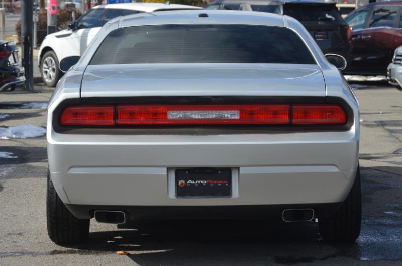 Dodge Challenger SXT 2012