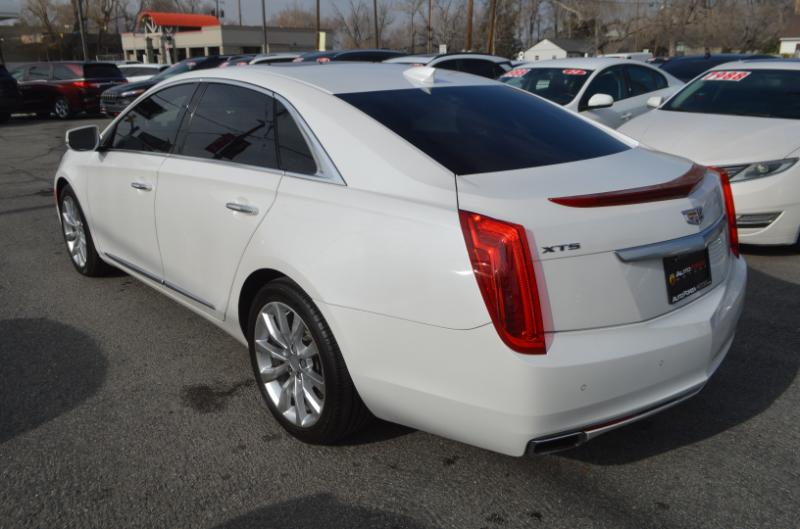 Cadillac XTS Luxury 2016