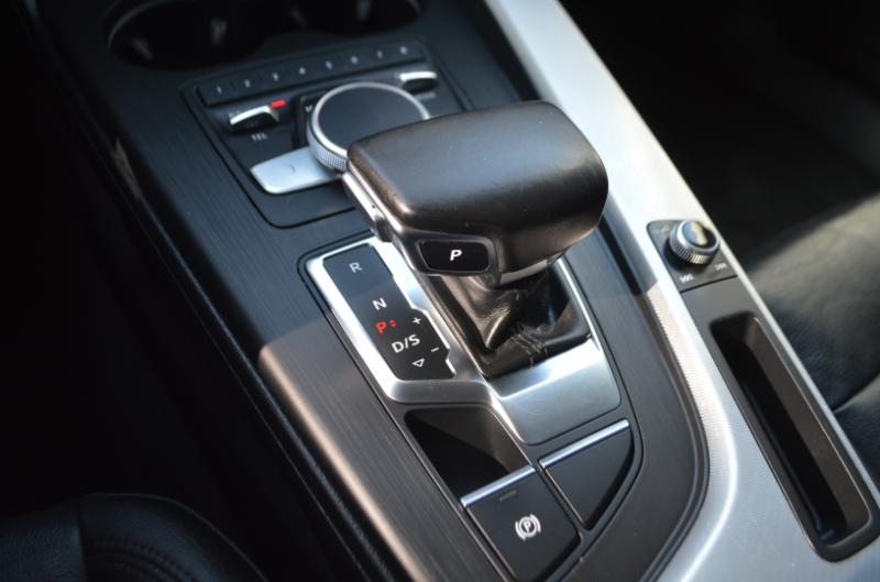 Audi A4 2.0T Premium Sedan 2017