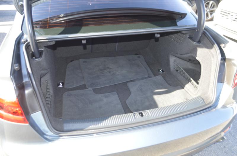 Audi A4 2.0T Premium Sedan 2017