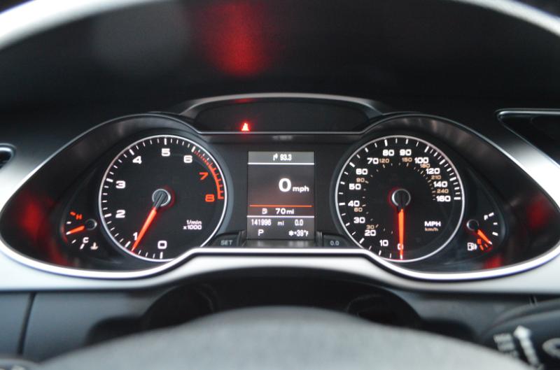 Audi A4 2.0T Sedan quattro Tiptronic 2014