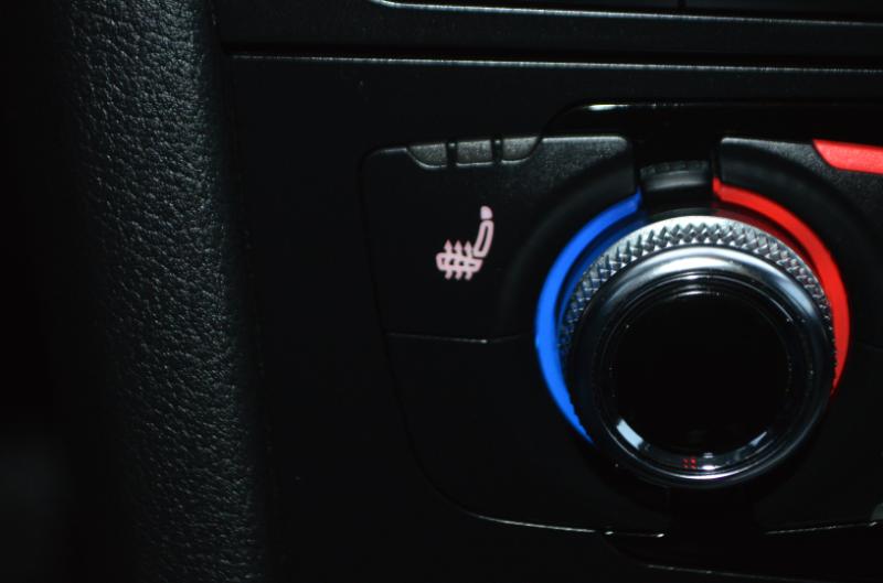 Audi A4 2.0T Sedan quattro Tiptronic 2014