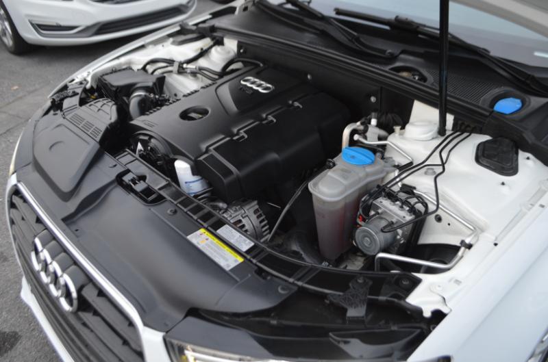 Audi A4 2.0T Sedan quattro Tiptronic 2014