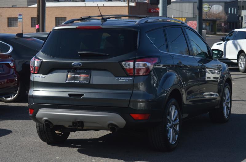 Ford Escape Titanium 4WD 2017
