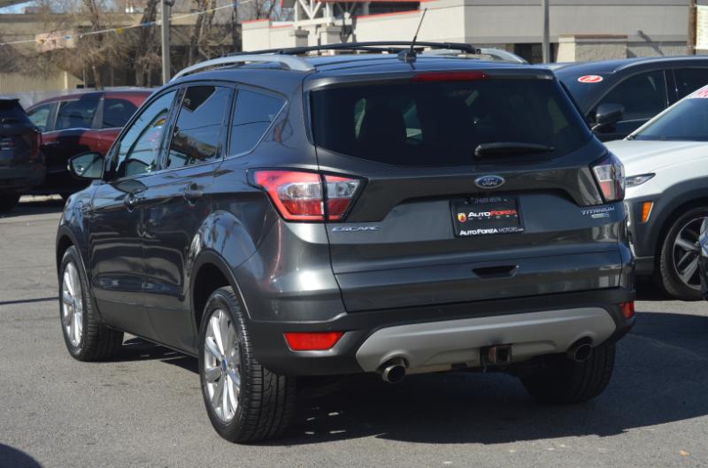 Ford Escape Titanium 4WD 2017