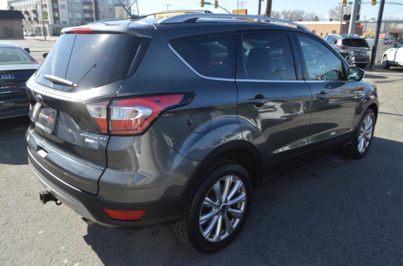 Ford Escape Titanium 4WD 2017