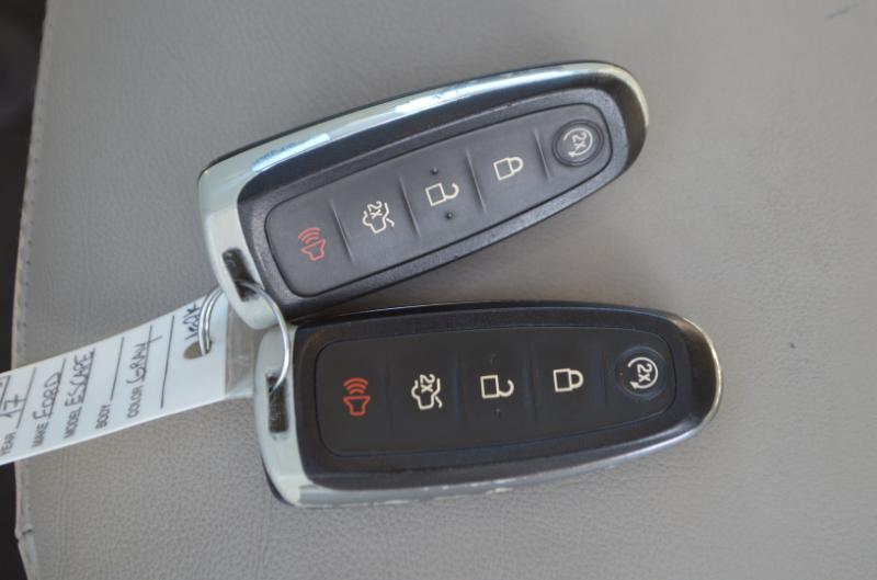 Ford Escape Titanium 4WD 2017