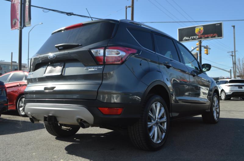 Ford Escape Titanium 4WD 2017