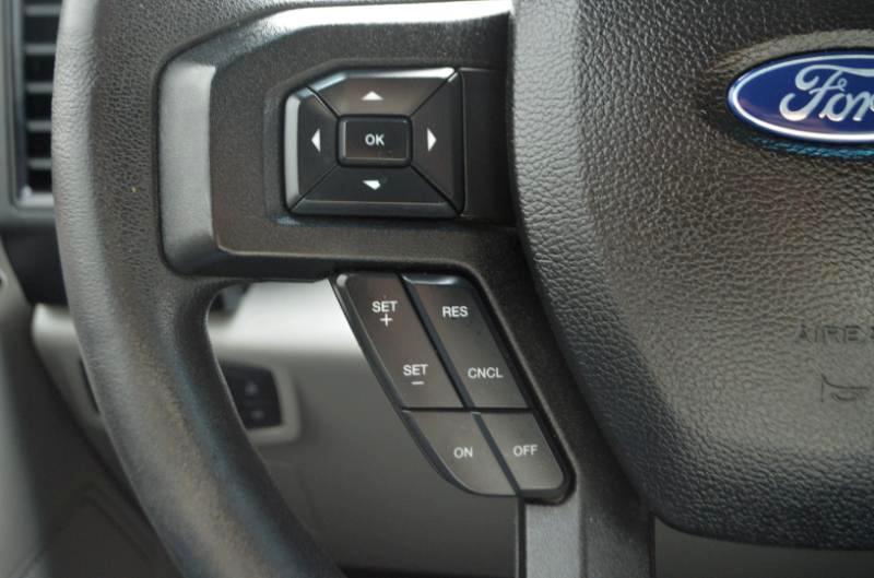 Ford F-150 XL SuperCrew 6.5-ft. Bed 4WD 2017