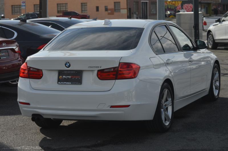 BMW 3-Series 328i Sedan 2012