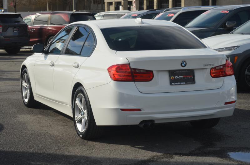 BMW 3-Series 328i Sedan 2012