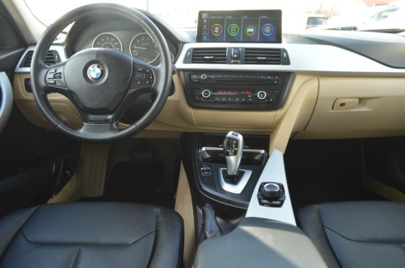 BMW 3-Series 328i Sedan 2012