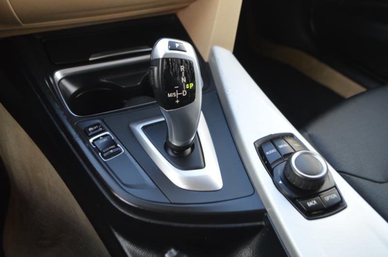 BMW 3-Series 328i Sedan 2012