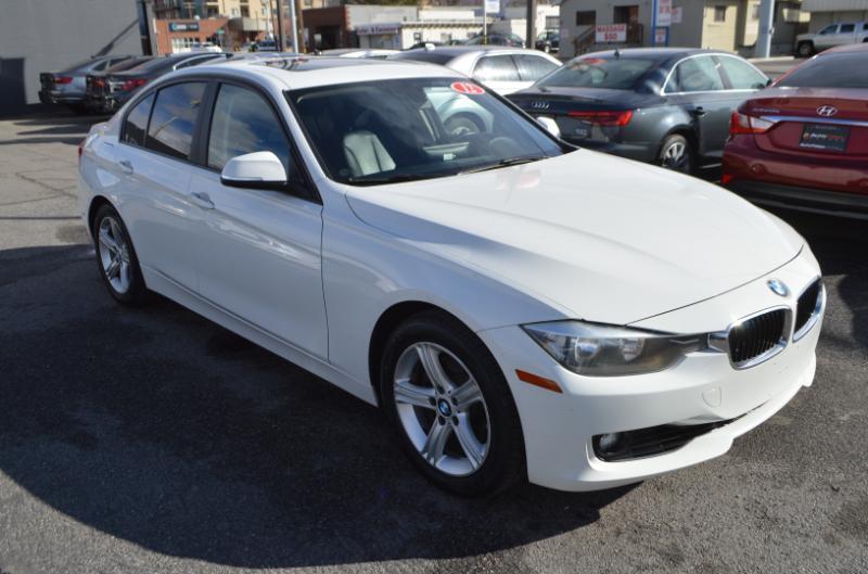 BMW 3-Series 328i Sedan 2012