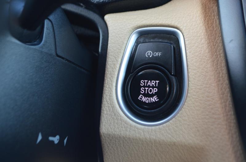 BMW 3-Series 328i Sedan 2012