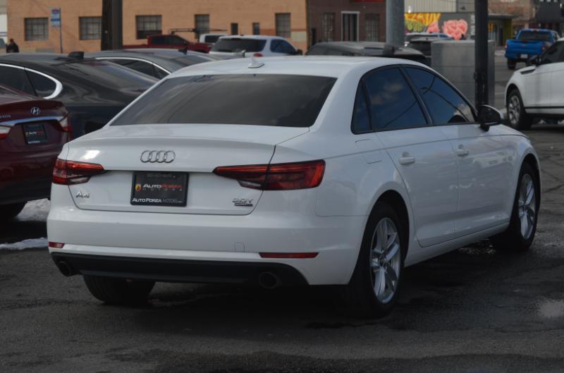 Audi A4 2.0T Premium quattro Sedan 2017