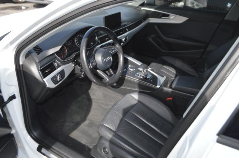 Audi A4 2.0T Premium quattro Sedan 2017