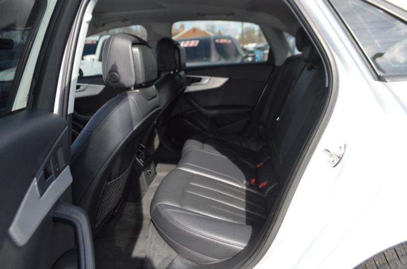 Audi A4 2.0T Premium quattro Sedan 2017