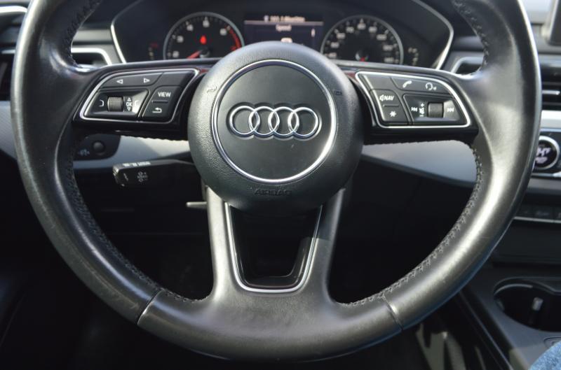 Audi A4 2.0T Premium quattro Sedan 2017