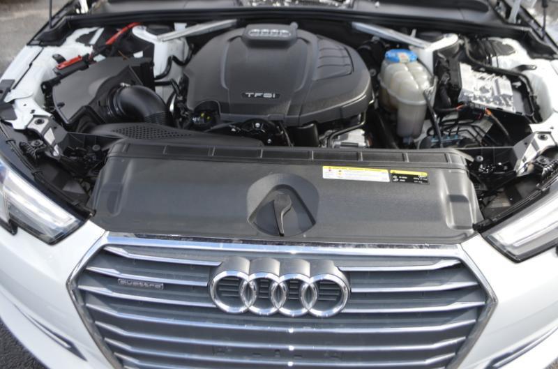 Audi A4 2.0T Premium quattro Sedan 2017